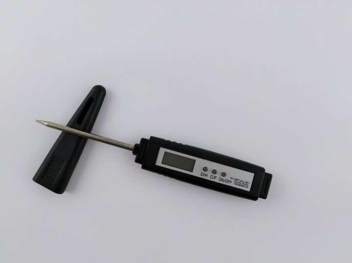 Termometro con sonda a punta